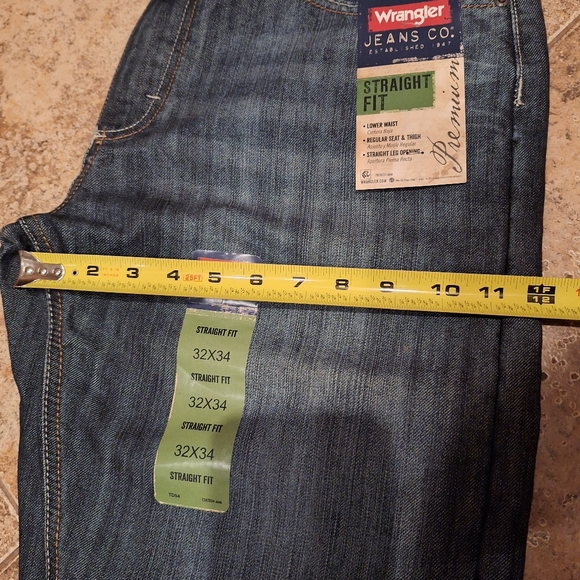 2 Pair Wrangler Jeans Straight Fit Premium 32 X 34 NWT Medium Wash Color - Picture 8 of 9